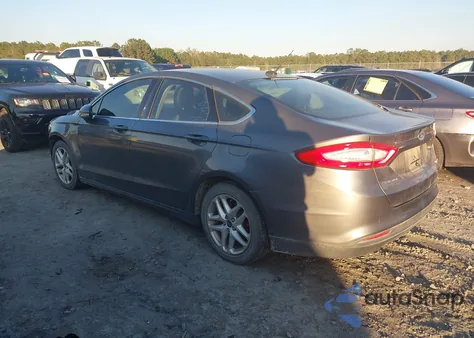 2013 Ford Fusion Se z USA, uszkodzony, nr VIN 3FA6P0HR8DR245150
